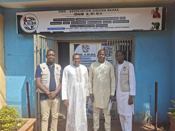 Réunion de l'équipe A.SI.BA avec la communauté